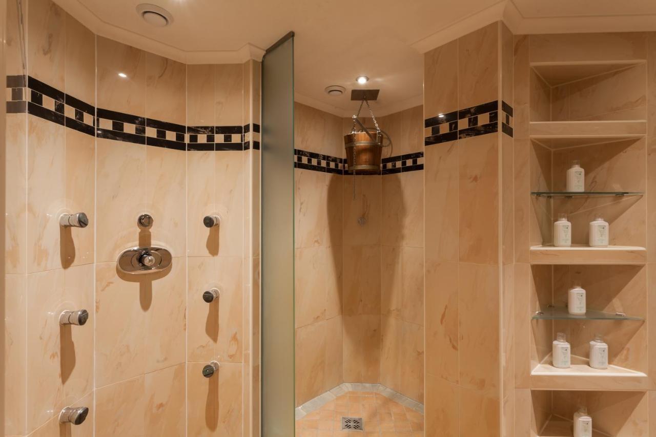 Hotel Olympia Ischgl Bagian luar foto