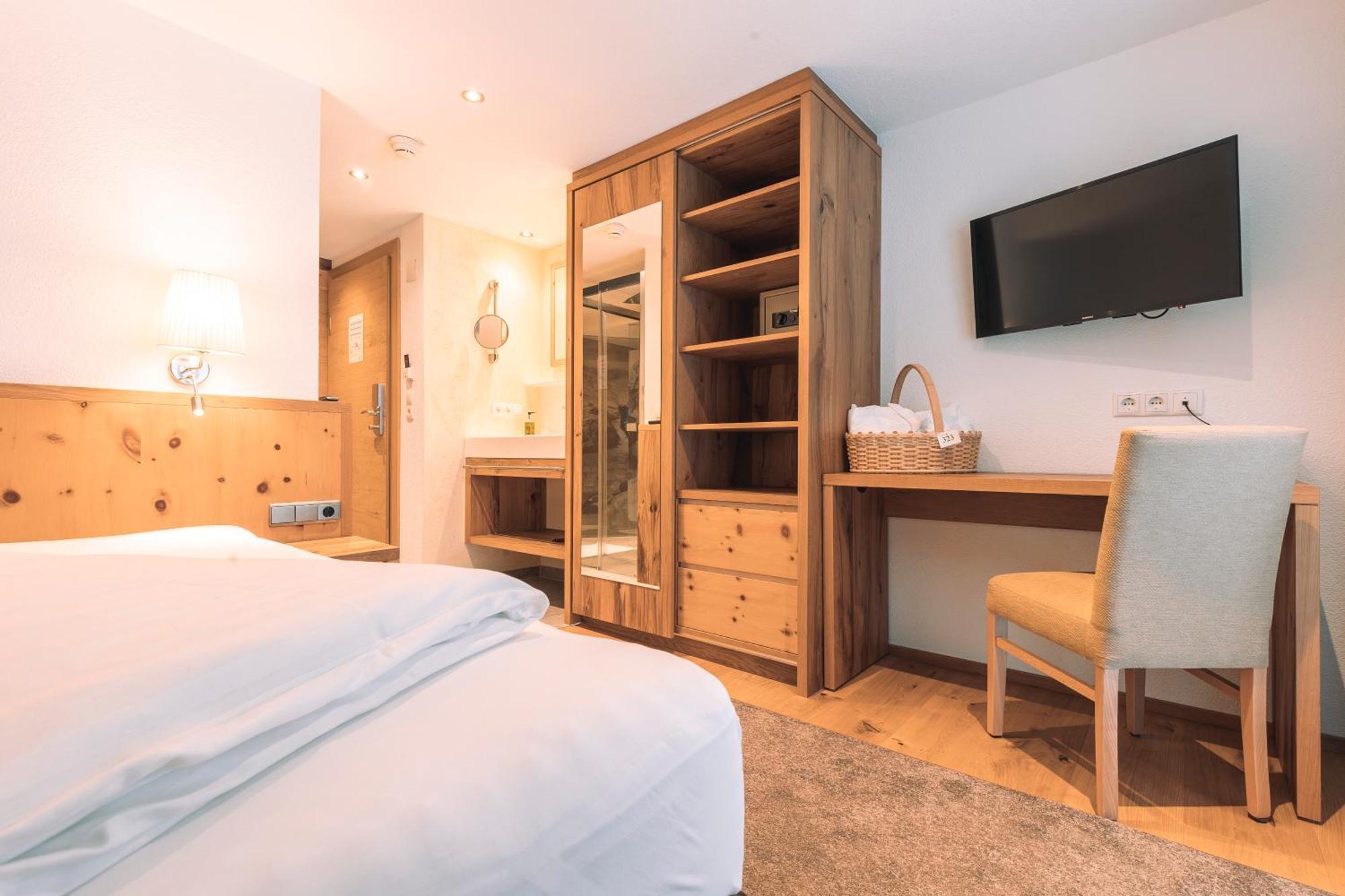 Hotel Olympia Ischgl Bagian luar foto