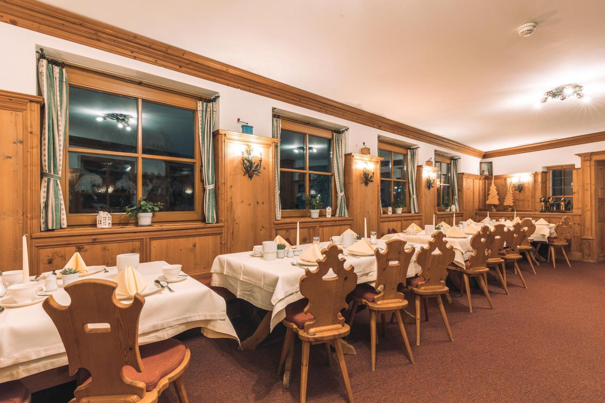 Hotel Olympia Ischgl Bagian luar foto