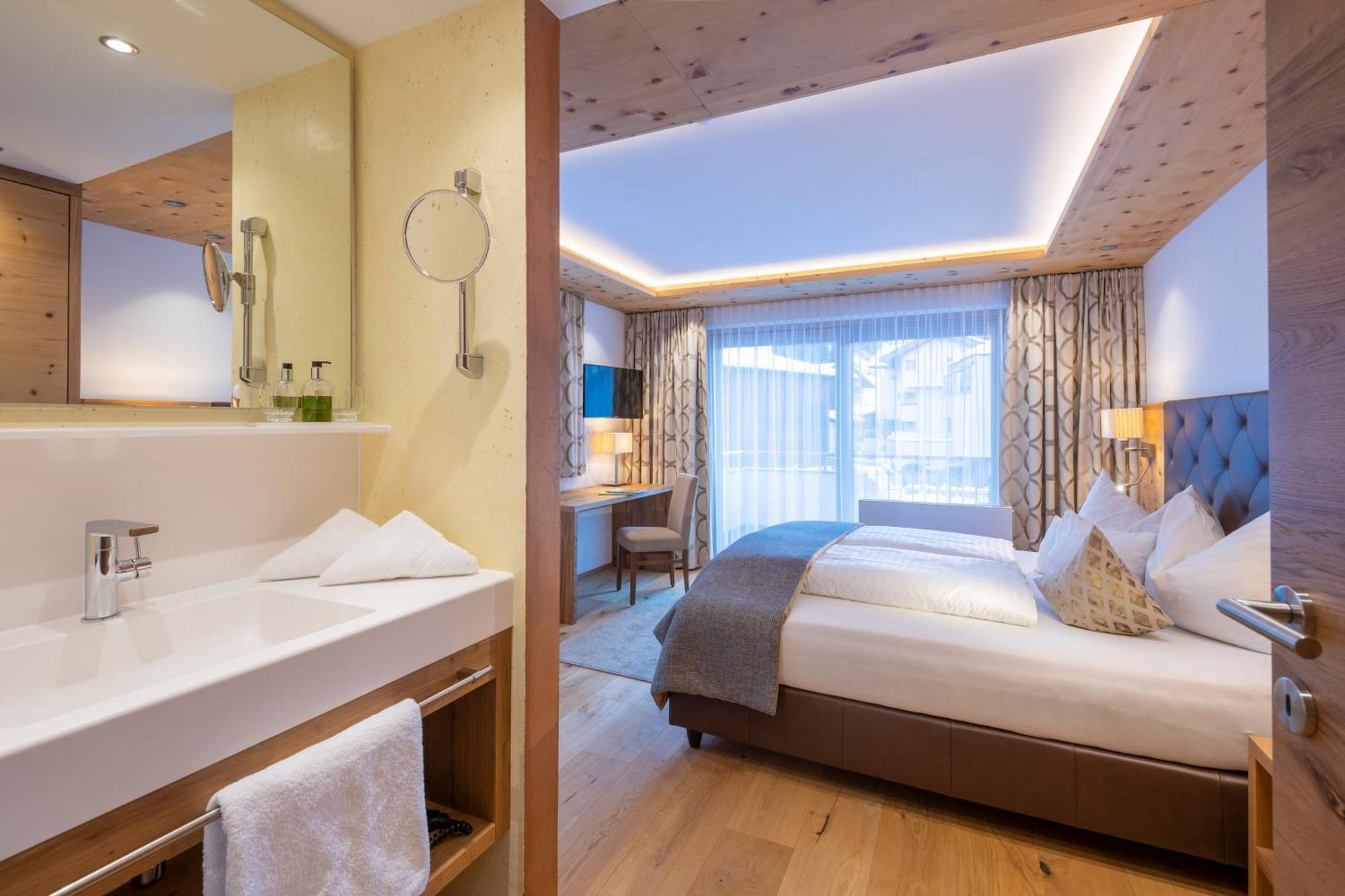 Hotel Olympia Ischgl Bagian luar foto