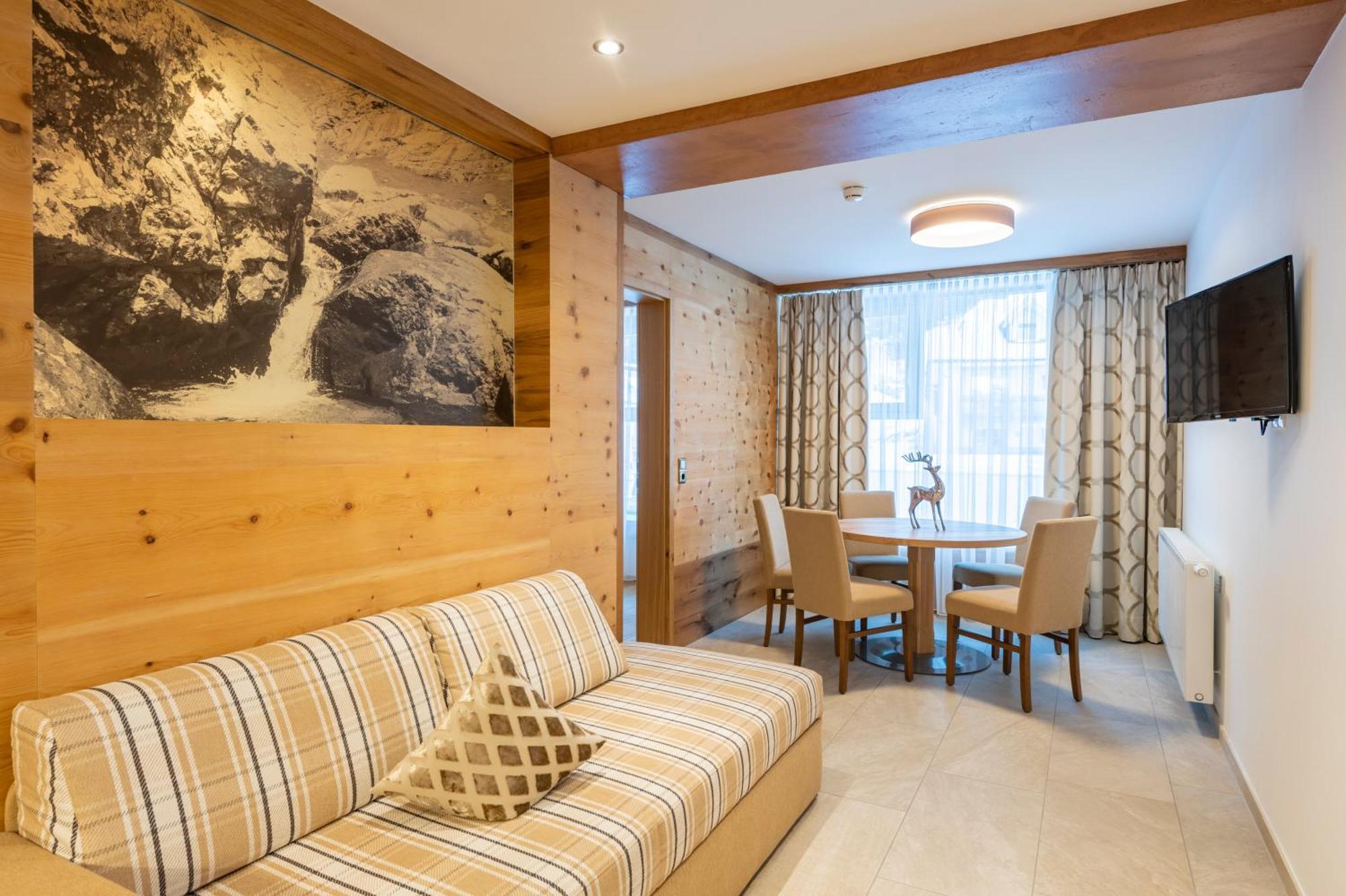 Hotel Olympia Ischgl Bagian luar foto