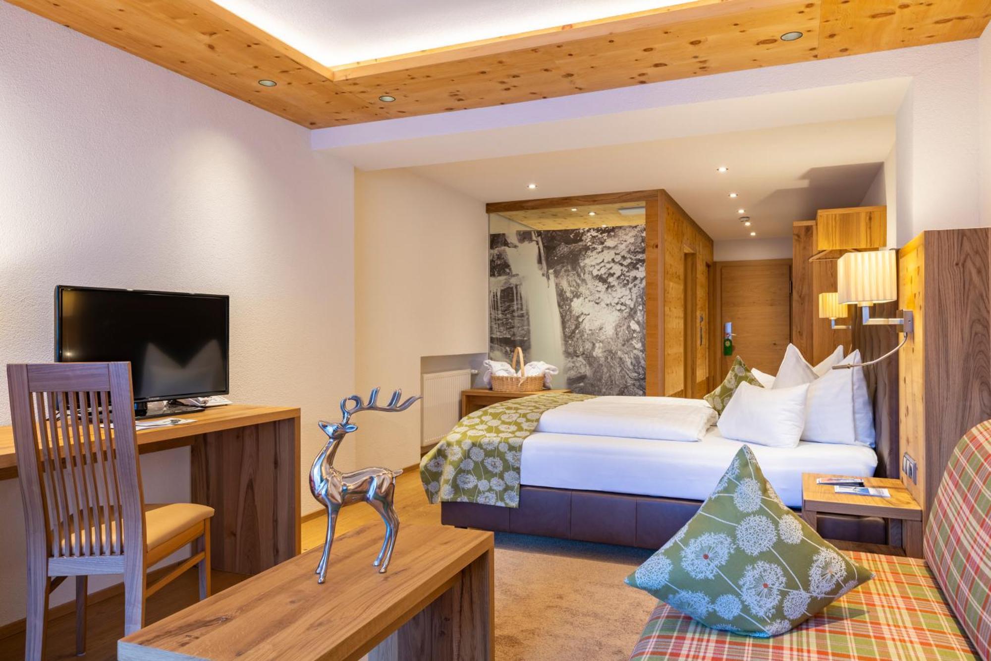 Hotel Olympia Ischgl Bagian luar foto