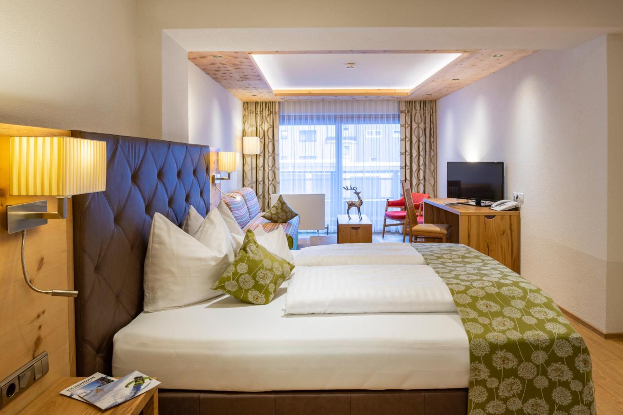 Hotel Olympia Ischgl Bagian luar foto