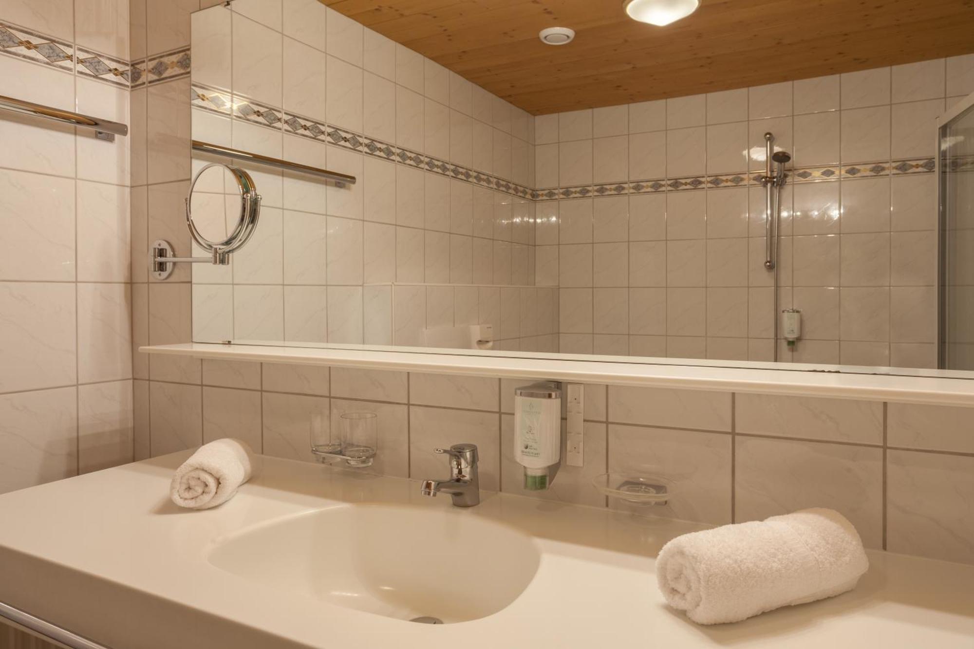 Hotel Olympia Ischgl Bagian luar foto